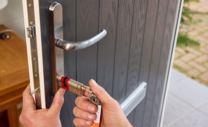 composite door serving
